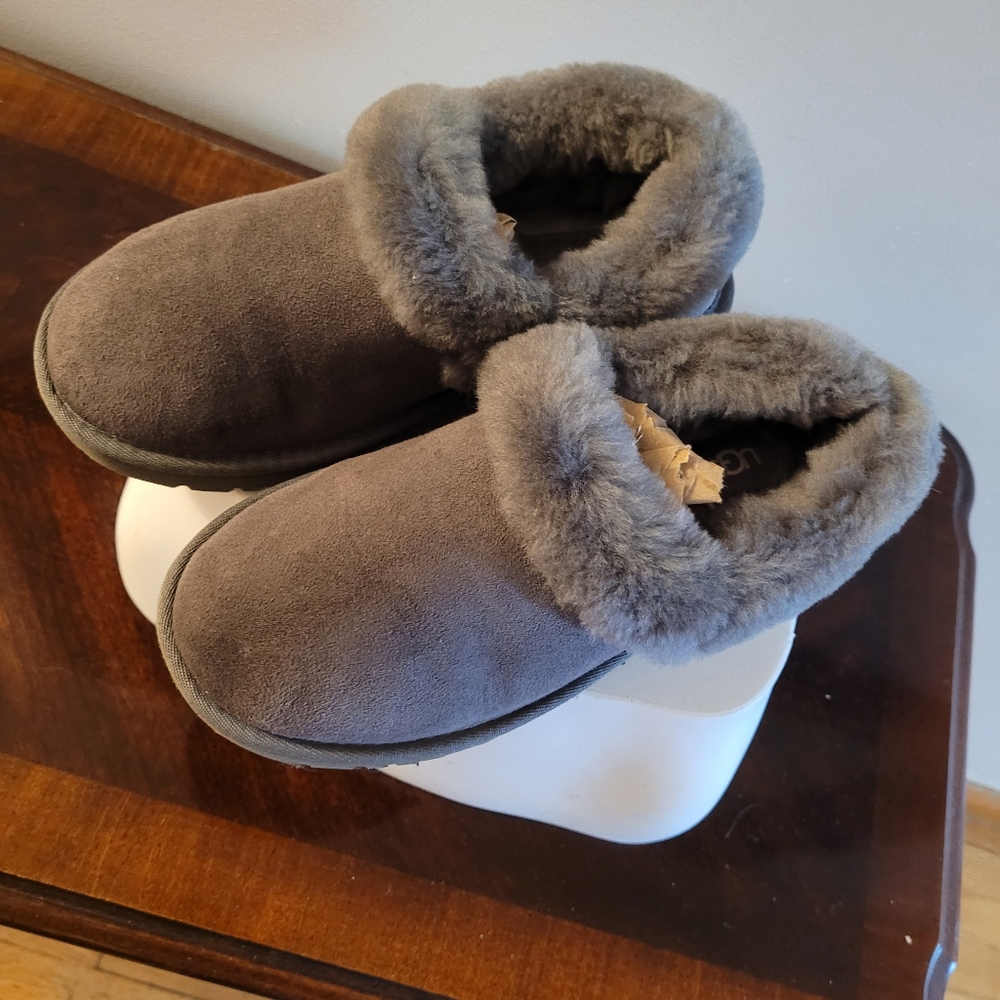 Ugg moccasin shoes